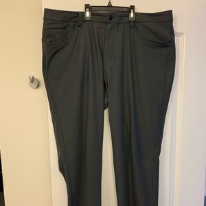 Men’s dark grey Lululemon pants